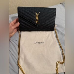 YSL CLASSIC CASSANDRE CHAIN WALLET IN GRAIN DE POUDRE LEATHER